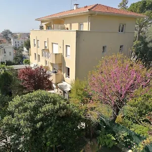 Soraya , Quiet Location With Big Garden Near Beach And Old Town Of Appartement