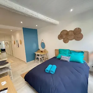 Apartment Spacieux Loft Coeur Vieux, Nice